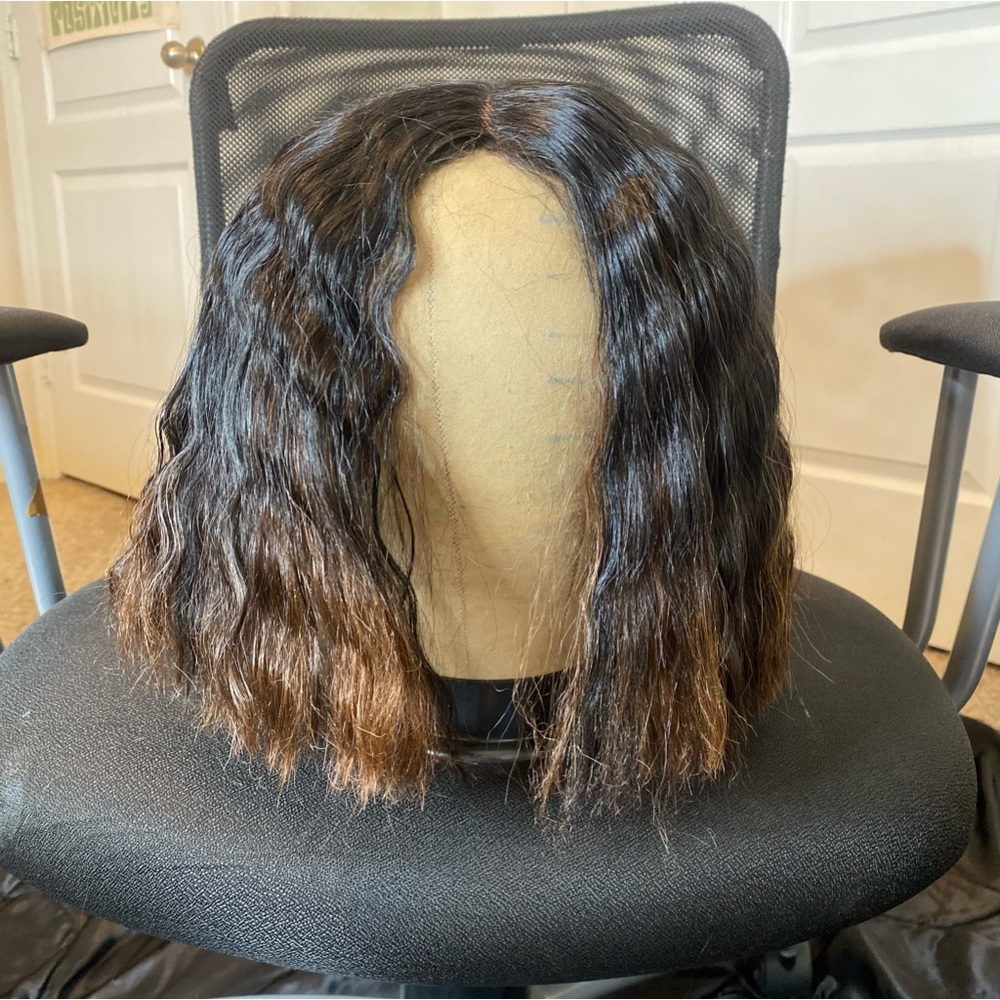 Used Shake n go brown & black bob wig